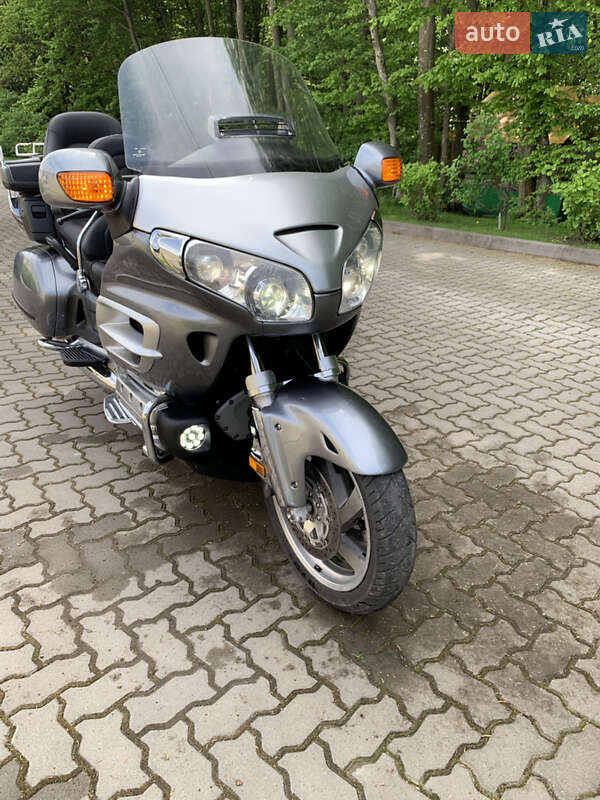 Honda GL 1800 Gold Wing Tour 2008