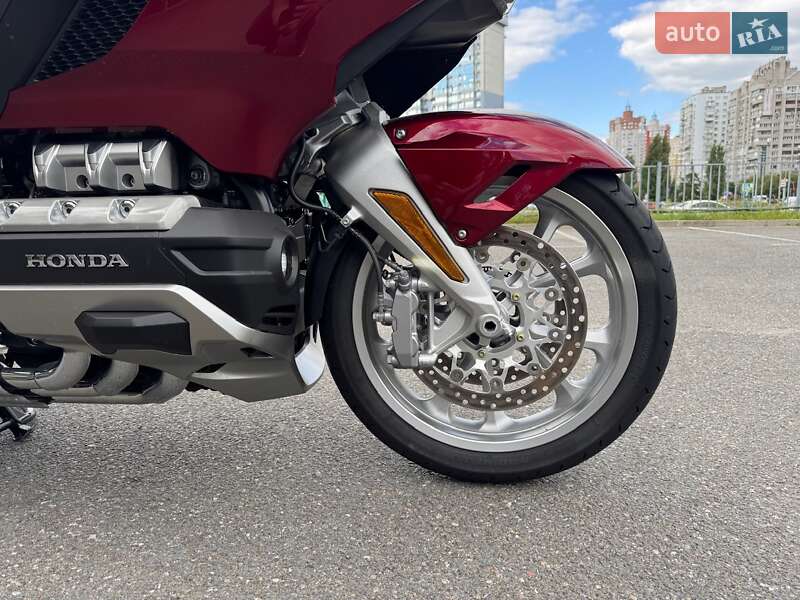 Мотоцикл Туризм Honda GL 1800 Gold Wing Tour 2024 в Киеве фото 8 Мотоцикл Туризм Honda GL 1800 Gold Wing Tour 2024 в Киеве