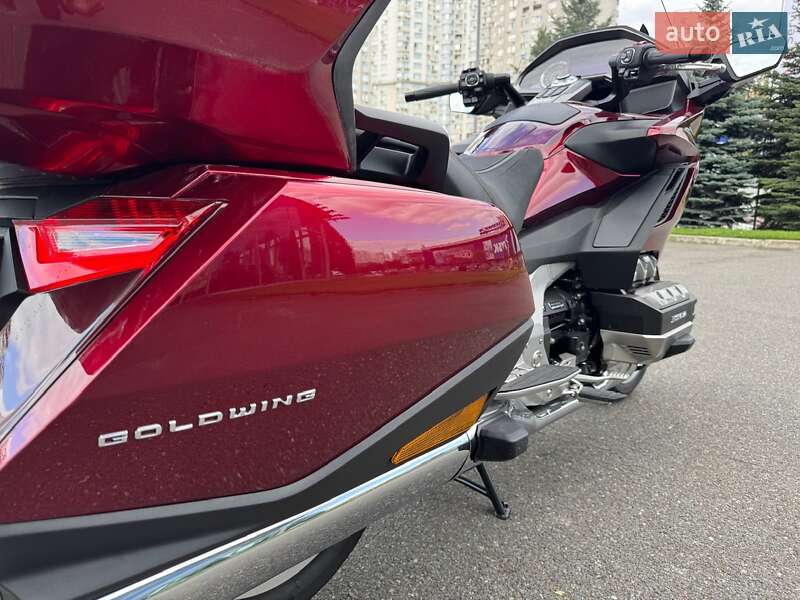 Мотоцикл Туризм Honda GL 1800 Gold Wing Tour 2024 в Киеве фото 13 Мотоцикл Туризм Honda GL 1800 Gold Wing Tour 2024 в Киеве