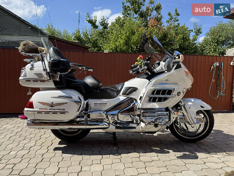 Мотоцикл Туризм Honda GL 1800 Gold Wing Tour 2009 в Владимире фото 3 Мотоцикл Туризм Honda GL 1800 Gold Wing Tour 2009 в Владимире