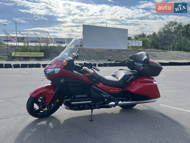 Мотоцикл Туризм Honda GL 1800 Gold Wing 2013 в Києві