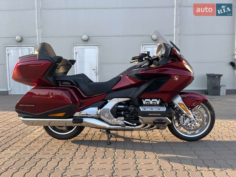 Мотоцикл Туризм Honda GL 1800 Gold Wing 2023 в 