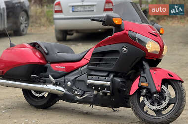 Мотоцикл Туризм Honda GL 1800 Gold Wing 2013 в 