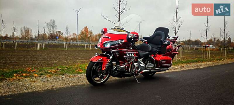 Мотоцикл Туризм Honda GL 1800 Gold Wing 2004 в 