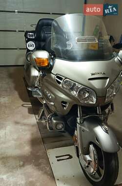 Мотоцикл Туризм Honda GL 1800 Gold Wing 2004 в 