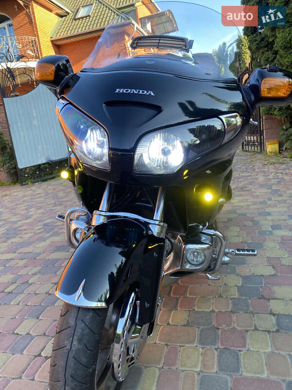 Мотоцикл Круизер Honda GL 1800 Gold Wing 2008 в Ровно