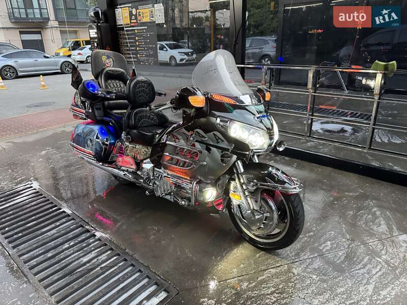Мотоцикл Круизер Honda GL 1800 Gold Wing 2008 в Днепре фото 14 Мотоцикл Круизер Honda GL 1800 Gold Wing 2008 в Днепре