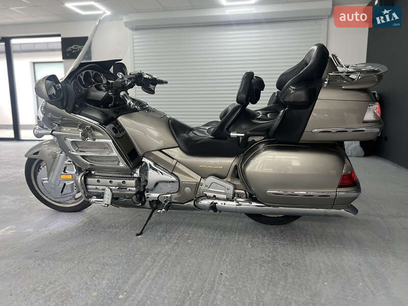 Мотоцикл Классик Honda GL 1800 Gold Wing 2001 в Ужгороде