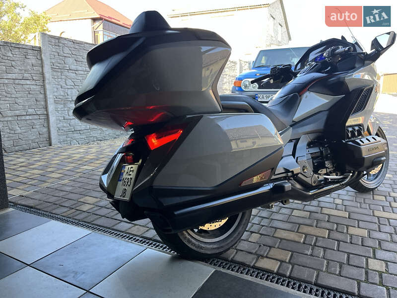 Мотоцикл Круизер Honda GL 1800 Gold Wing 2021 в Днепре фото 11 Мотоцикл Круизер Honda GL 1800 Gold Wing 2021 в Днепре