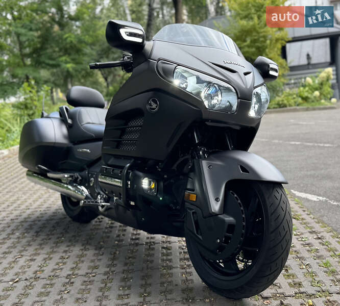 Мотоцикл Круизер Honda Gold Wing F6B 2013 в Киеве фото Мотоцикл Круизер Honda Gold Wing F6B 2013 в Киеве