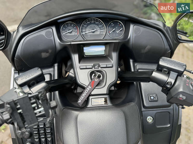 Мотоцикл Круизер Honda Gold Wing F6B 2013 в Киеве фото 5 Мотоцикл Круизер Honda Gold Wing F6B 2013 в Киеве