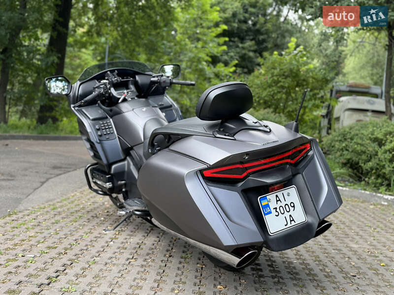 Мотоцикл Круизер Honda Gold Wing F6B 2013 в Киеве фото 12 Мотоцикл Круизер Honda Gold Wing F6B 2013 в Киеве