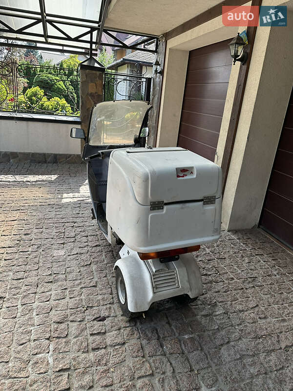 Мопеды Honda Gyro Canopy 2002 в Киеве