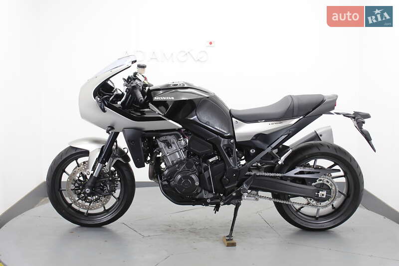 Кафе рейсер Honda Hawk 11 2023 в Гнивани