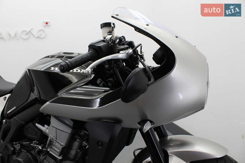 Кафе рейсер Honda Hawk 11 2023 в Гнивани