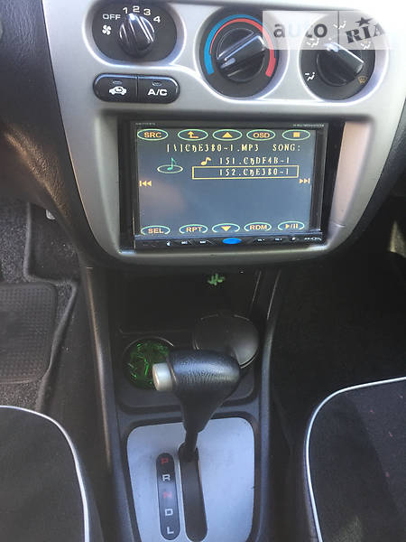 Внедорожник / Кроссовер Honda HR-V 2005 в Сокирянах