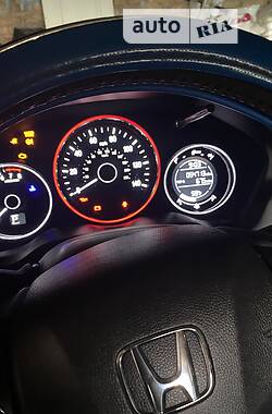 Позашляховик / Кросовер Honda HR-V 2016 в Кривому Розі
