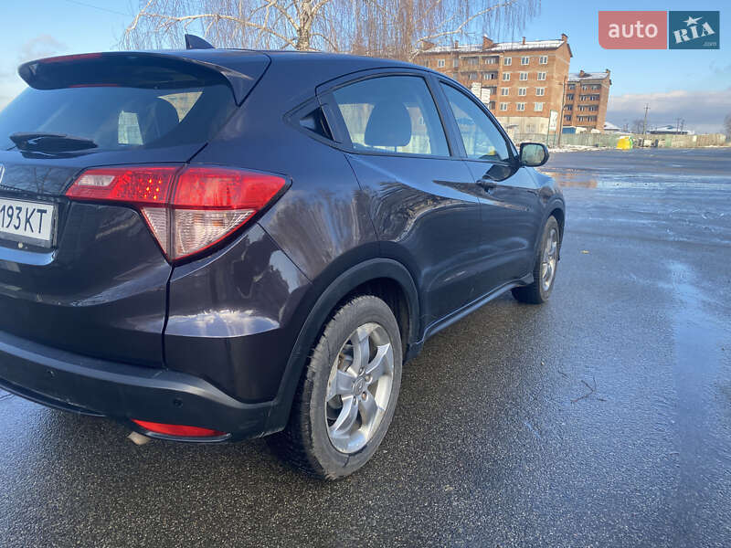 Позашляховик / Кросовер Honda HR-V 2016 в Нових Петрівцях