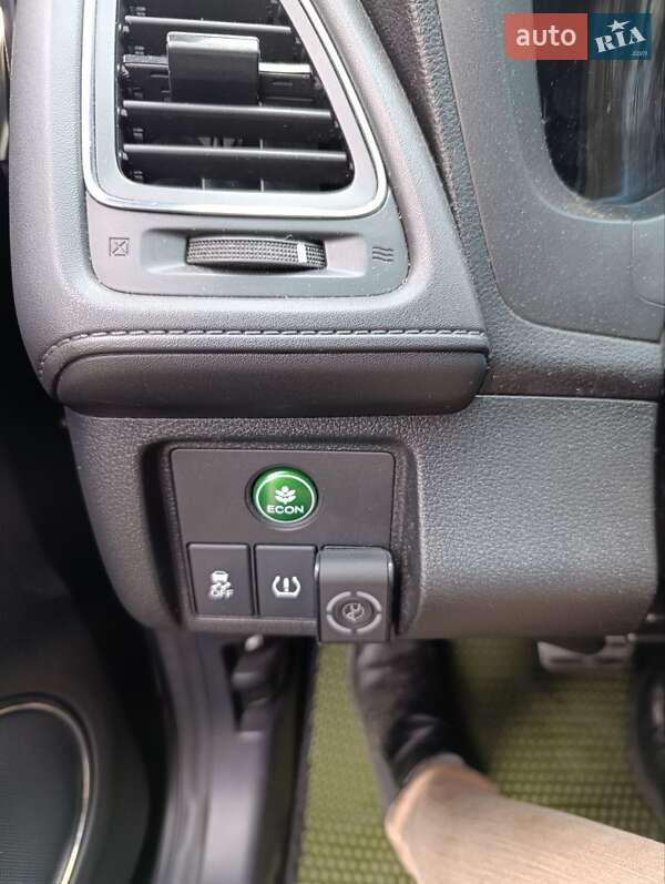 Внедорожник / Кроссовер Honda HR-V 2016 в Ивано-Франковске фото 38 Внедорожник / Кроссовер Honda HR-V 2016 в Ивано-Франковске