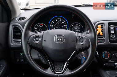 Позашляховик / Кросовер Honda HR-V 2017 в 
