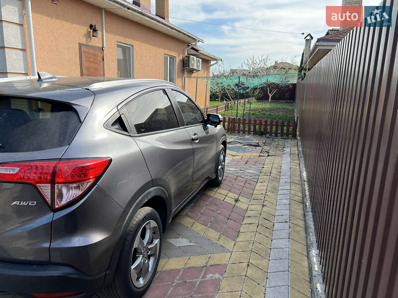 Позашляховик / Кросовер Honda HR-V 2017 в Києві