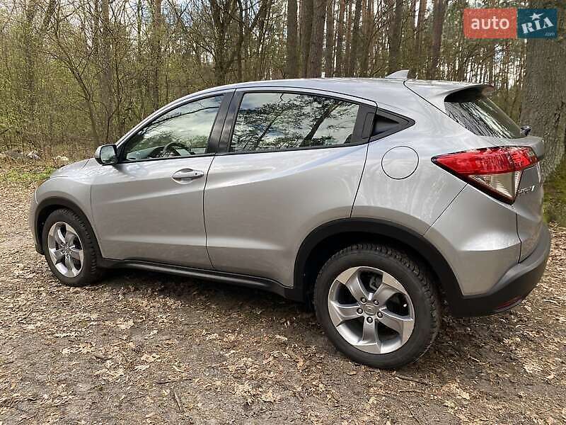 Внедорожник / Кроссовер Honda HR-V 2019 в Киеве