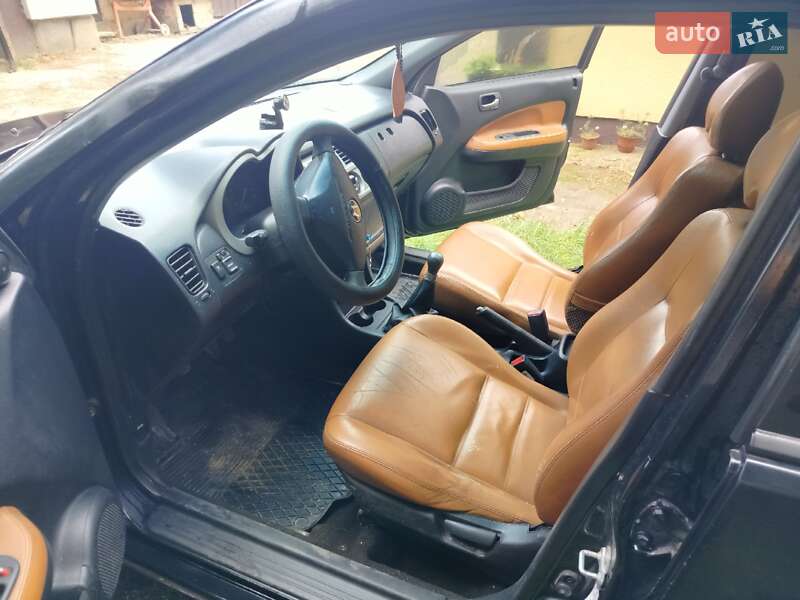 Внедорожник / Кроссовер Honda HR-V 2003 в Тернополе