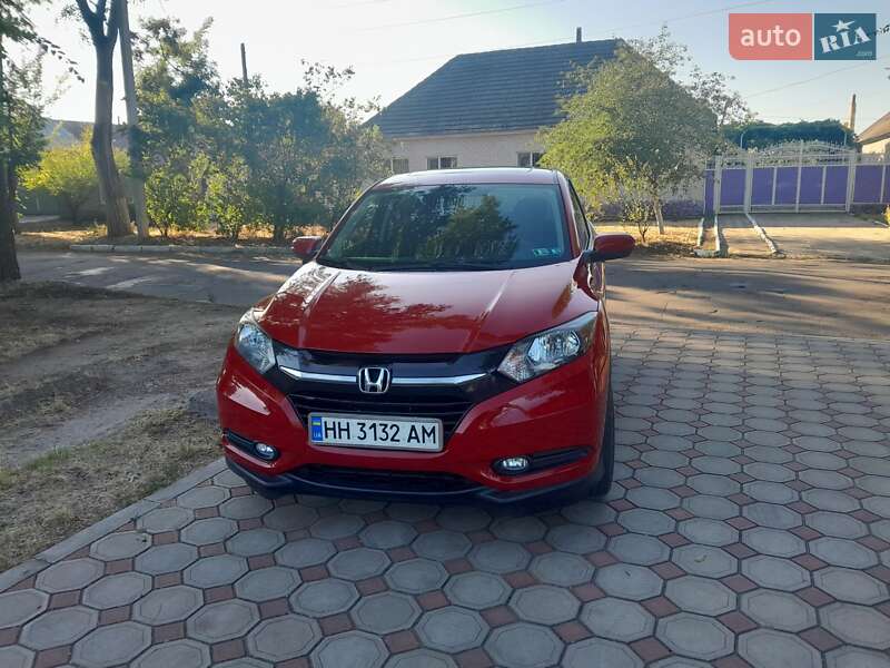 Позашляховик / Кросовер Honda HR-V 2017 в 