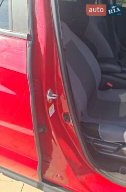 Внедорожник / Кроссовер Honda HR-V 2015 в 