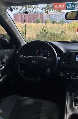 Внедорожник / Кроссовер Honda HR-V 2015 в 