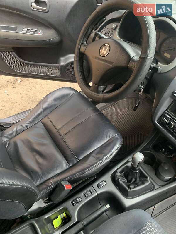 Внедорожник / Кроссовер Honda HR-V 2004 в Клесовом