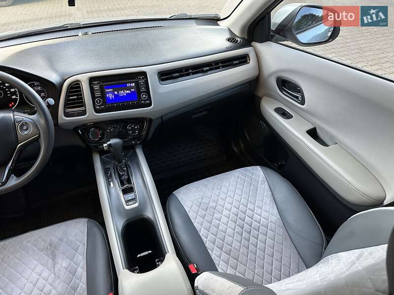 Внедорожник / Кроссовер Honda HR-V 2016 в Одессе