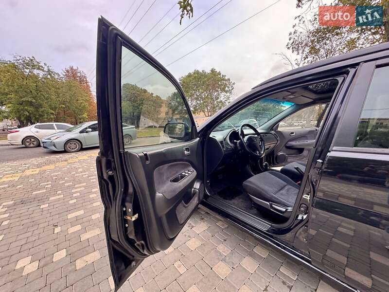 Позашляховик / Кросовер Honda HR-V 2005 в Одесі фото 30 Позашляховик / Кросовер Honda HR-V 2005 в Одесі