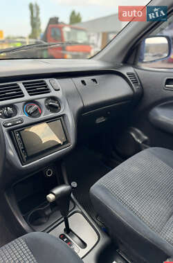 Позашляховик / Кросовер Honda HR-V 2004 в 