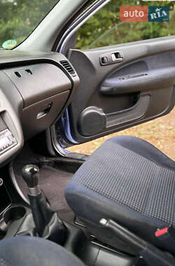 Внедорожник / Кроссовер Honda HR-V 2002 в 