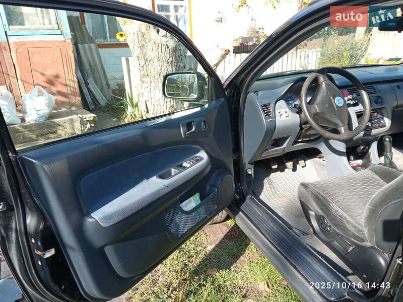 Внедорожник / Кроссовер Honda HR-V 1999 в Ладыжине