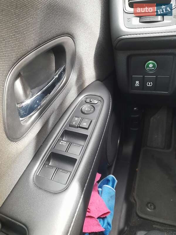 Внедорожник / Кроссовер Honda HR-V 2018 в Львове фото 16 Внедорожник / Кроссовер Honda HR-V 2018 в Львове