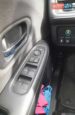 Позашляховик / Кросовер Honda HR-V 2018 в  фото 16 Позашляховик / Кросовер Honda HR-V 2018 в