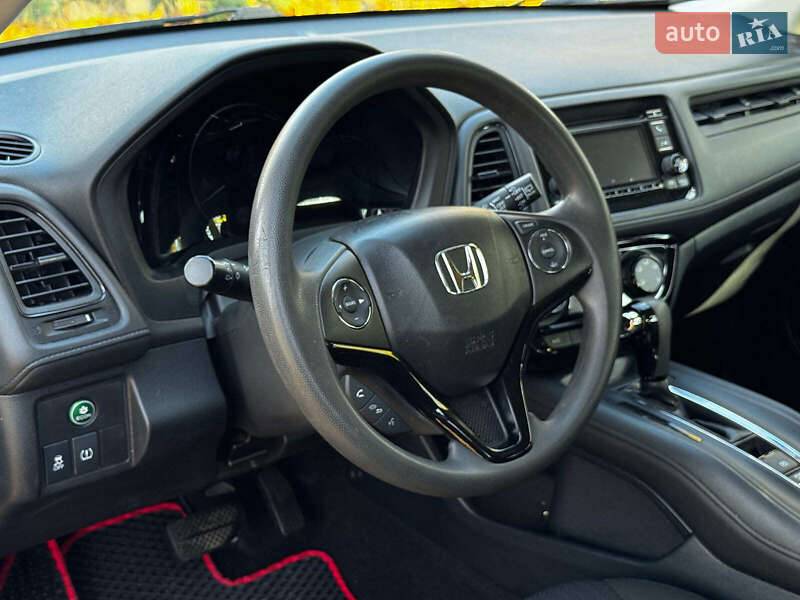 Внедорожник / Кроссовер Honda HR-V 2018 в Киеве