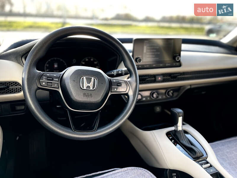 Позашляховик / Кросовер Honda HR-V 2024 в Києві