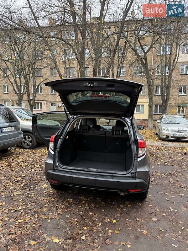 Внедорожник / Кроссовер Honda HR-V 2019 в Киеве