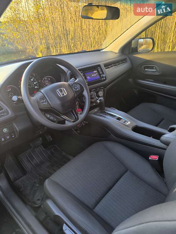 Позашляховик / Кросовер Honda HR-V 2017 в Деревачі фото 30 Позашляховик / Кросовер Honda HR-V 2017 в Деревачі