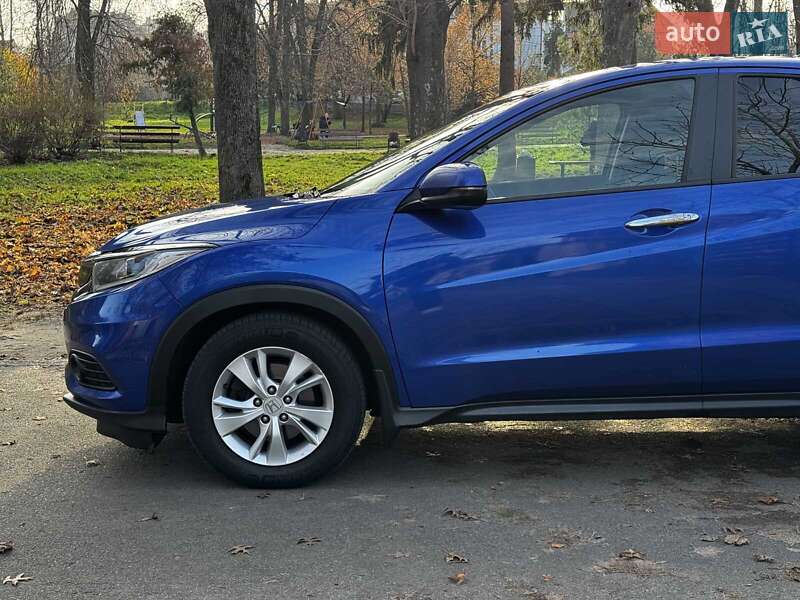 Внедорожник / Кроссовер Honda HR-V 2018 в Киеве