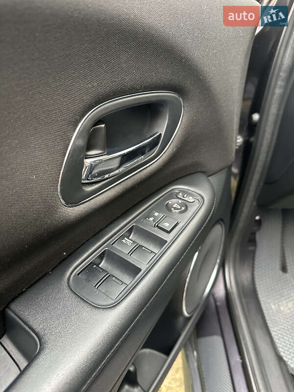 Позашляховик / Кросовер Honda HR-V 2016 в Миколаєві фото 28 Позашляховик / Кросовер Honda HR-V 2016 в Миколаєві