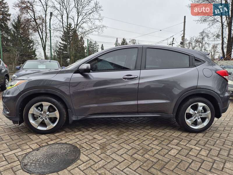 Внедорожник / Кроссовер Honda HR-V 2018 в Сумах