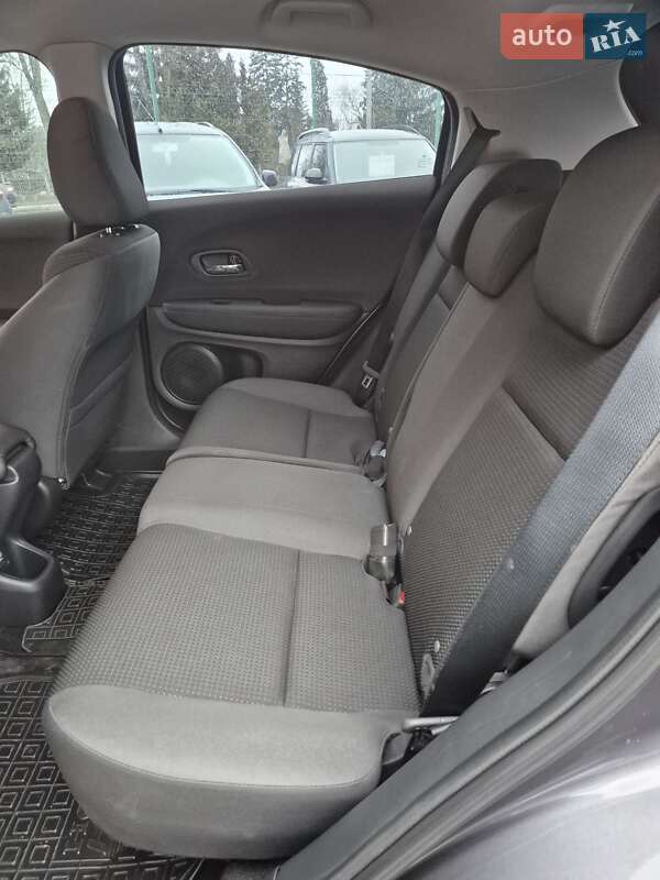 Внедорожник / Кроссовер Honda HR-V 2018 в Сумах