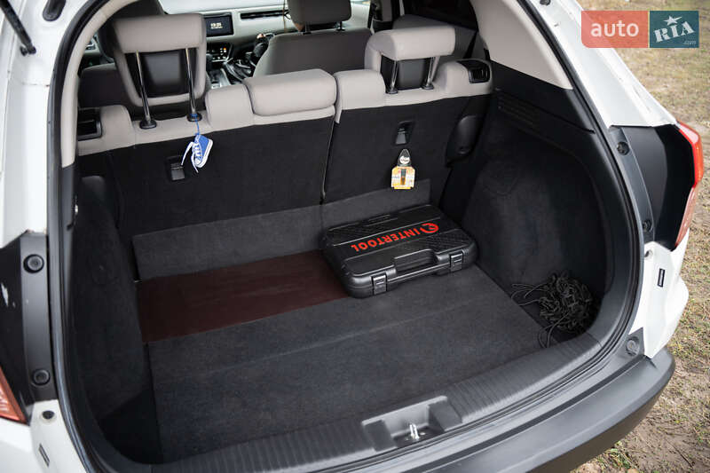 Внедорожник / Кроссовер Honda HR-V 2015 в Киеве