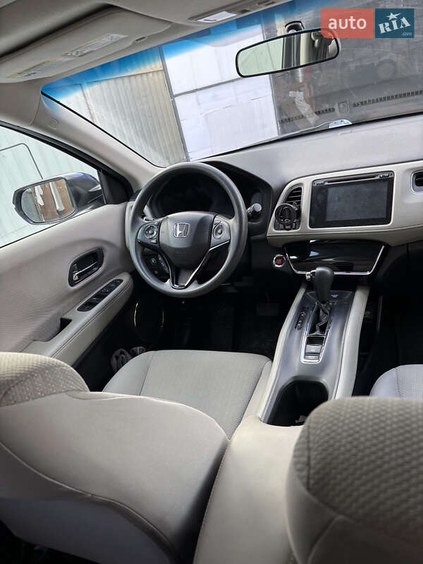 Внедорожник / Кроссовер Honda HR-V 2017 в Харькове