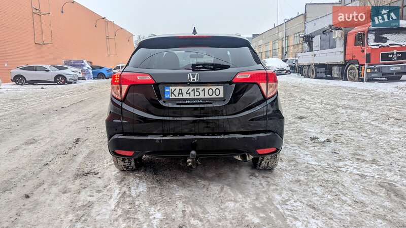Внедорожник / Кроссовер Honda HR-V 2018 в Киеве
