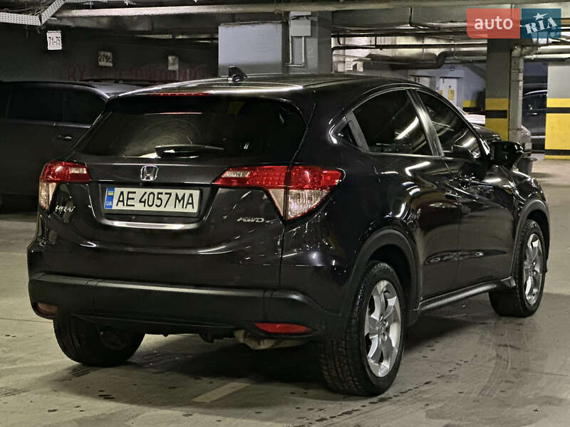 Внедорожник / Кроссовер Honda HR-V 2017 в Днепре